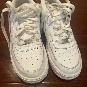 Nike White Sneakers with Leather Upper and Rubber Sole